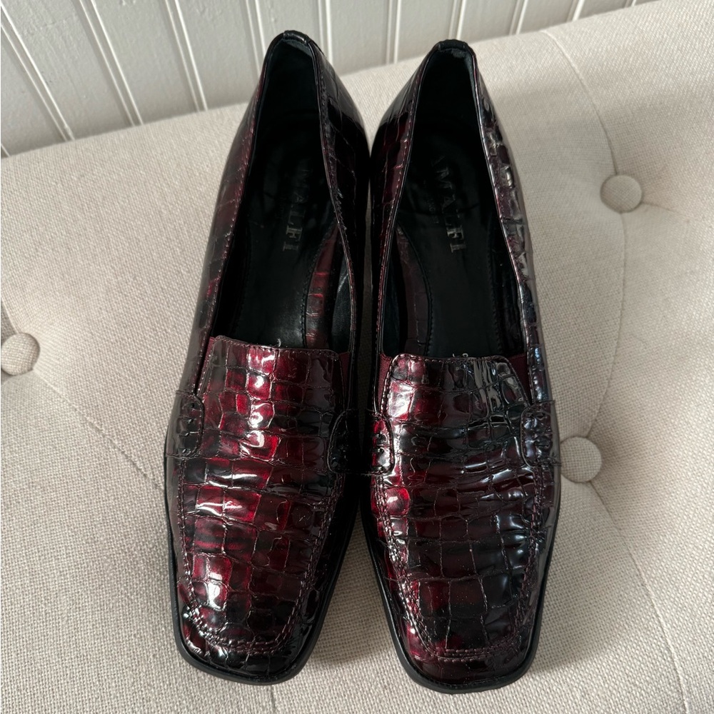 Amalfi by Rangoni women’s crocodile loafers